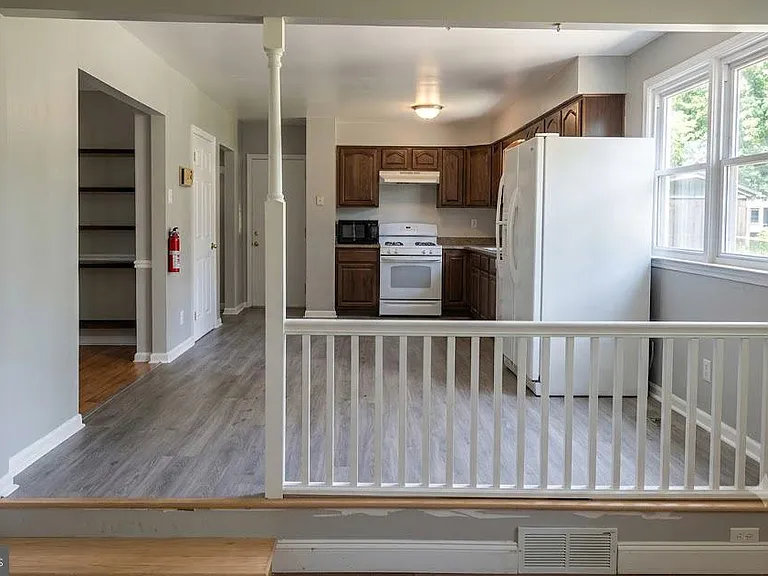 306 Cornell Rd — Photo 12