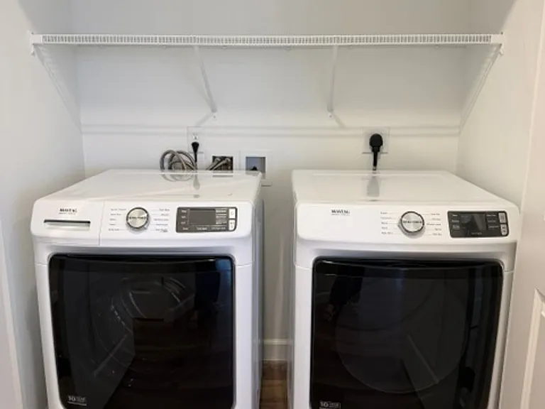 Brand New - War Eagle Apartments in the River Point District — Photo 29