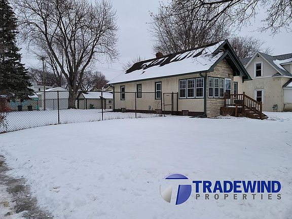 2nd image of 3905 42nd Ave S
