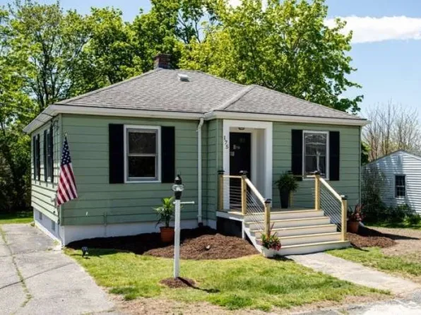 175 Maple St, Somerset, MA 02726