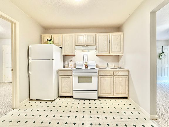 4th image of 102 Carter Sells Rd