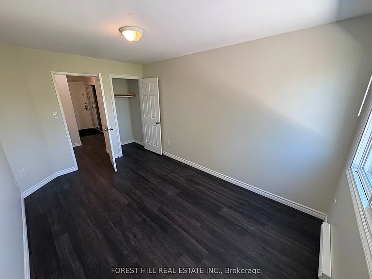 130 King St E #8 — Photo 10