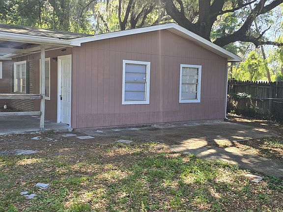 3rd image of 5160 Delphin Ln