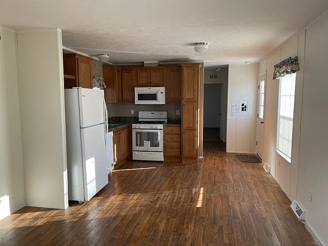 1st image of 727 Pine Ave