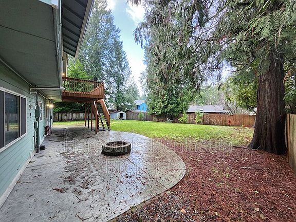 3rd image of 573 Bridle View Ct NW