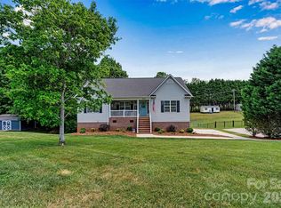 3353 48th Avenue Ln NE, Hickory, NC 28601
