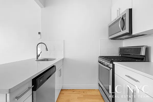 Rented by Keller Williams NYC | media 7