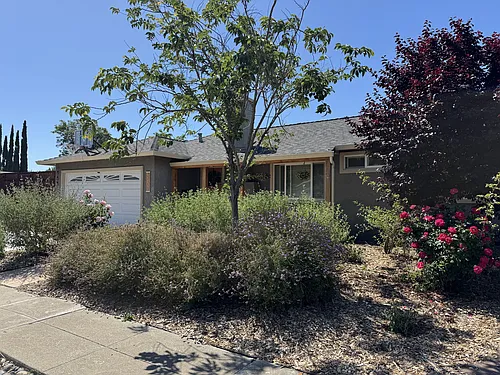 3907 California Way Photo 1