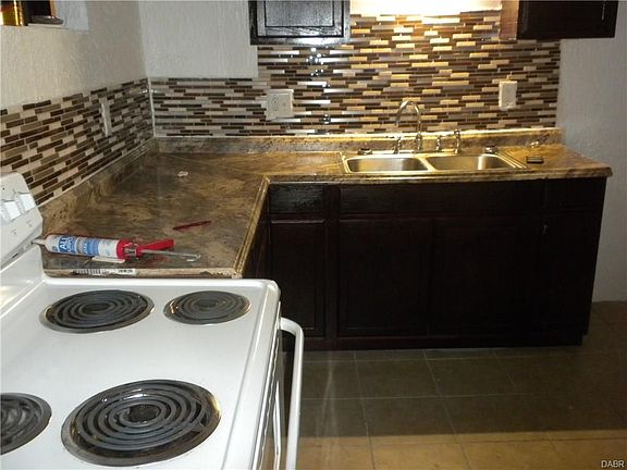 3rd image of 5122 Gardendale Ave