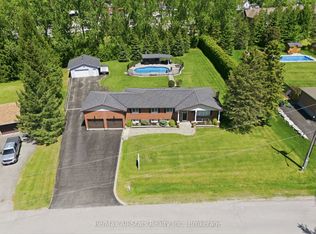601 Alma St, Scugog, ON L9L 1C7