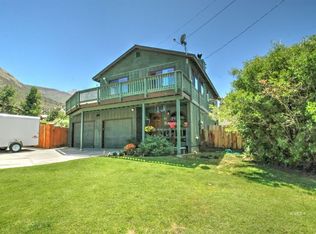 21 Elderberry Ln, Crowley Lake, CA 93546