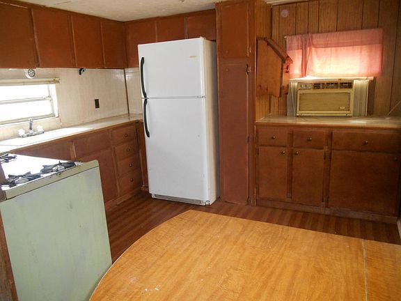3rd image of 10229 County Road 8270