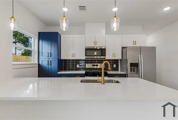 5921 Mountwood St #B — Photo 1