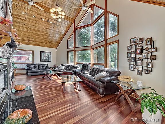 5th image of 17W082 Oak Meadow Dr