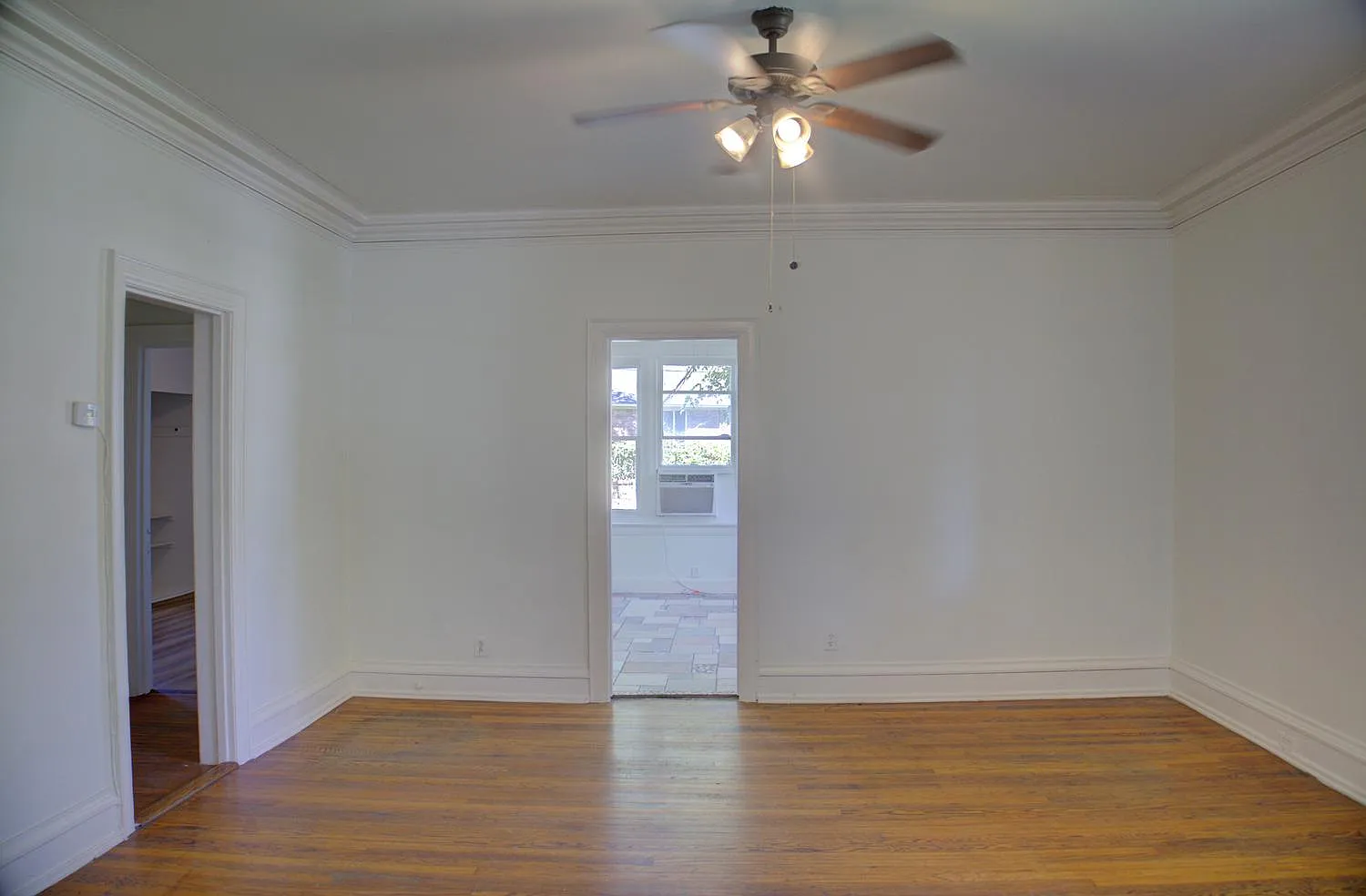 2 bed, 1200 sqft, $1,075 — Photo 2
