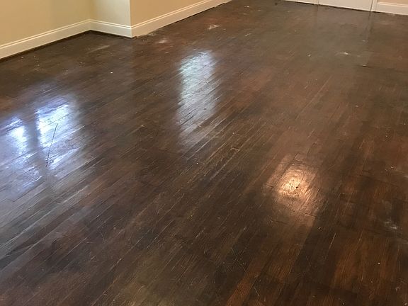 4th image of 4534 College St