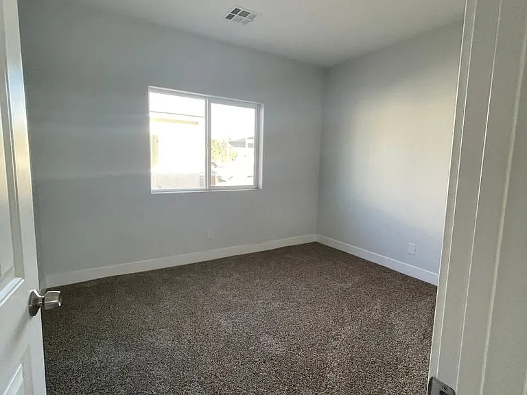 1420 S Ogallala St #1 — Photo 3