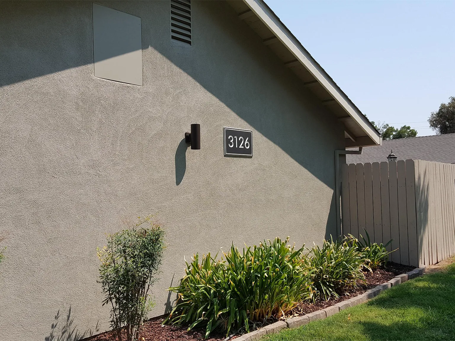 3126 College Avenue - B — Photo 3