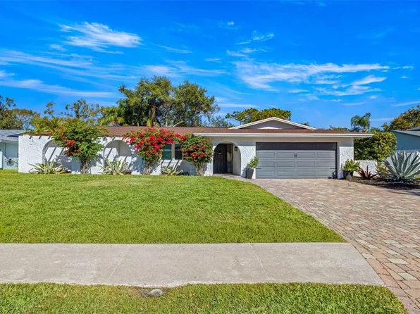 2242 Buena Vista Dr, Clearwater, FL 33764