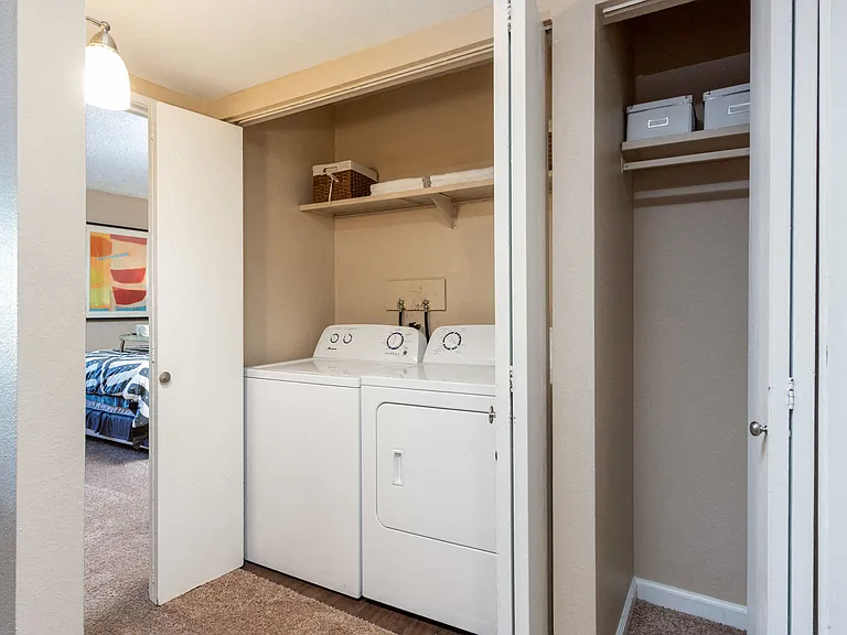 Oak Ridge Apartments — Photo 7