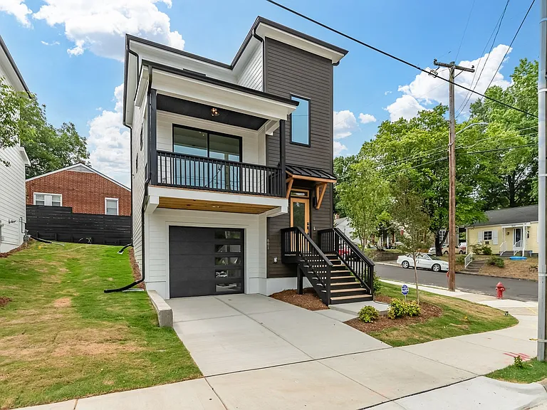 801 Massey Ave — Photo 2