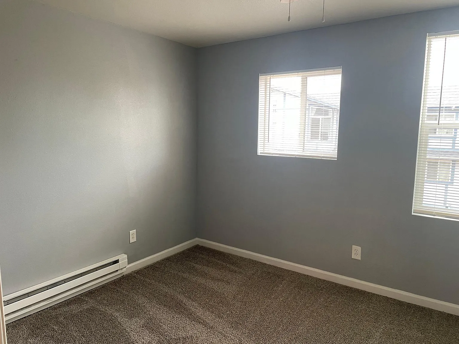 1 bed, 900 sqft, $1,200 — Photo 3