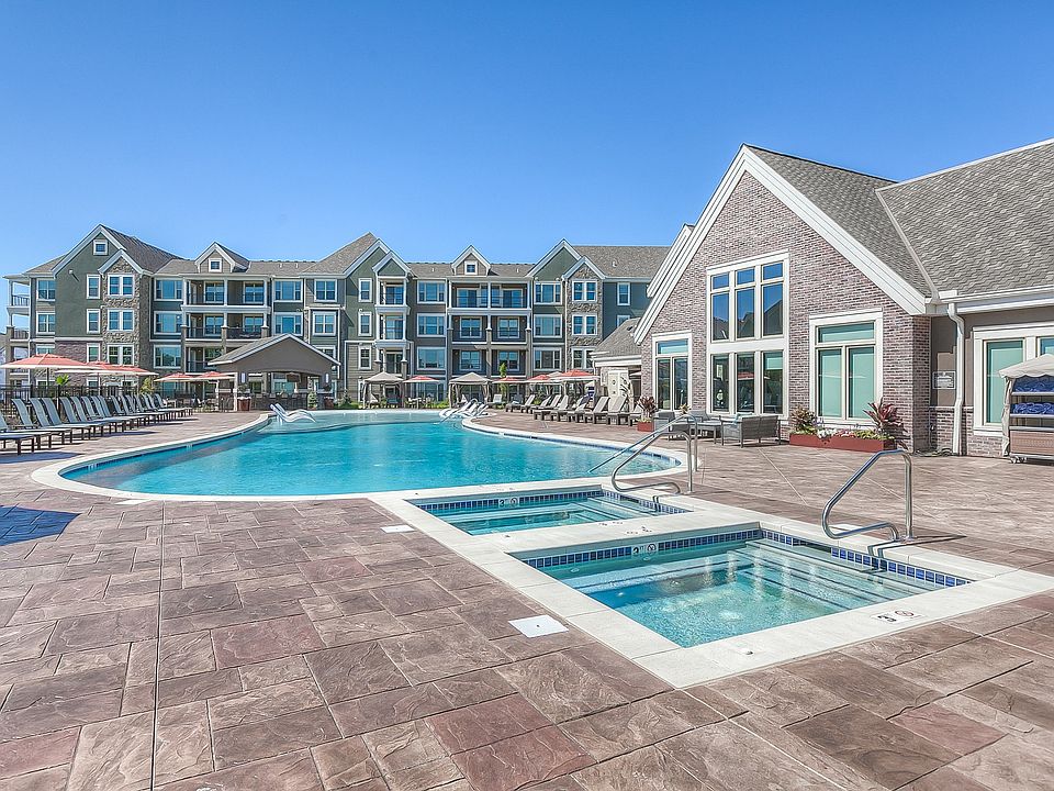 Waterside Residences on Quivira Apartment Rentals Lenexa, KS Zillow