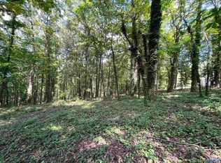 11 Camille Cir, Gadsden, AL 35901