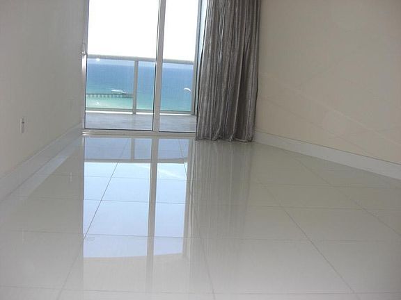 3rd image of 16001 Collins Ave #1503
