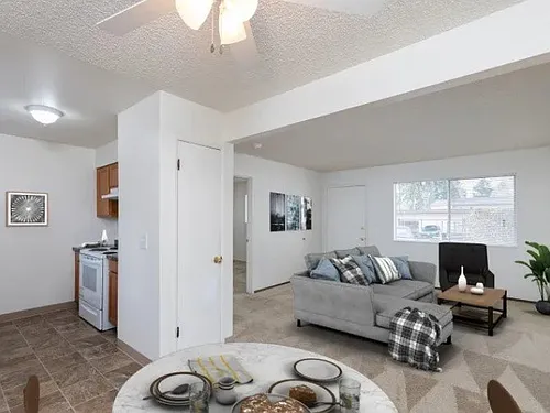 Franklin Manor Apartments Photo 1