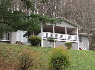 237 Baldridge Dr, Burnsville, NC 28714