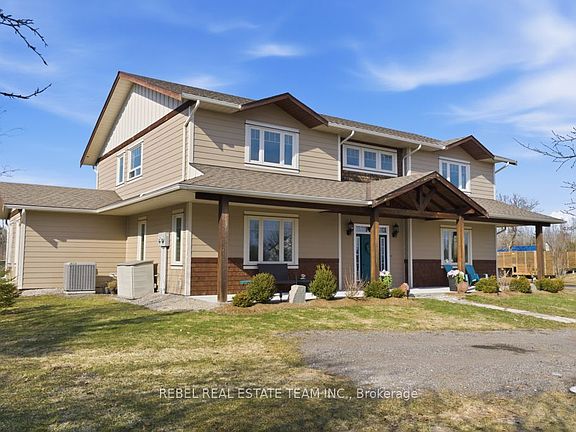 3rd image of 190 Lakeshore Rd