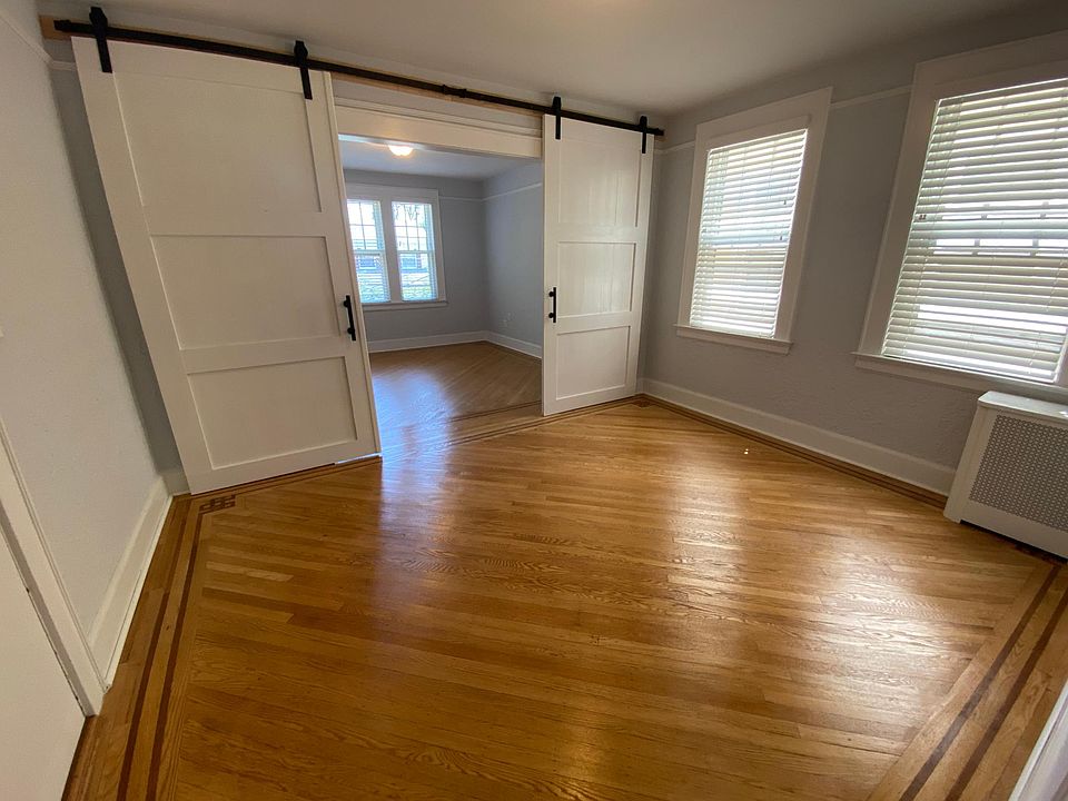 1st image of 79 Devon St Floor 2