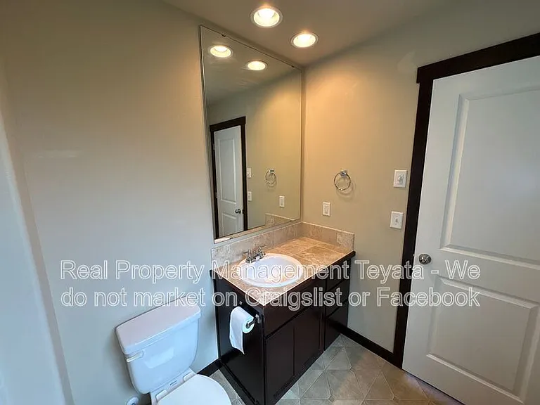 418 Jeff St — Photo 13