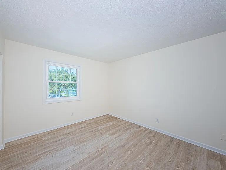 251 Pompano Dr SE #D — Photo 25