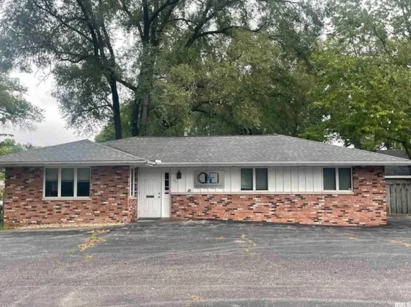 235 Meadow Ave, East Peoria, IL 61611