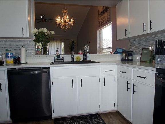 3rd image of 119 Shady Oak Ln #119
