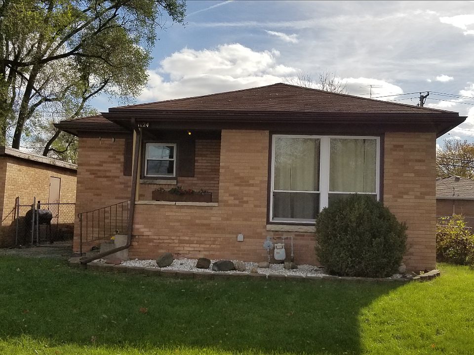 1st image of 1124 Riverlane Dr