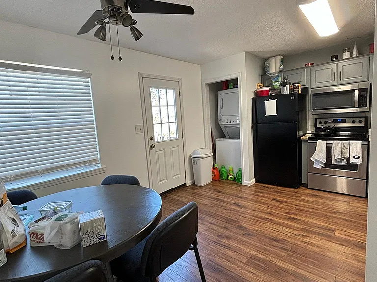 2165 S Milledge Ave #E1 — Photo 10