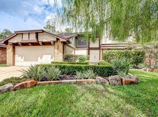 3211 The Highlands Dr, Sugar Land, TX 77478