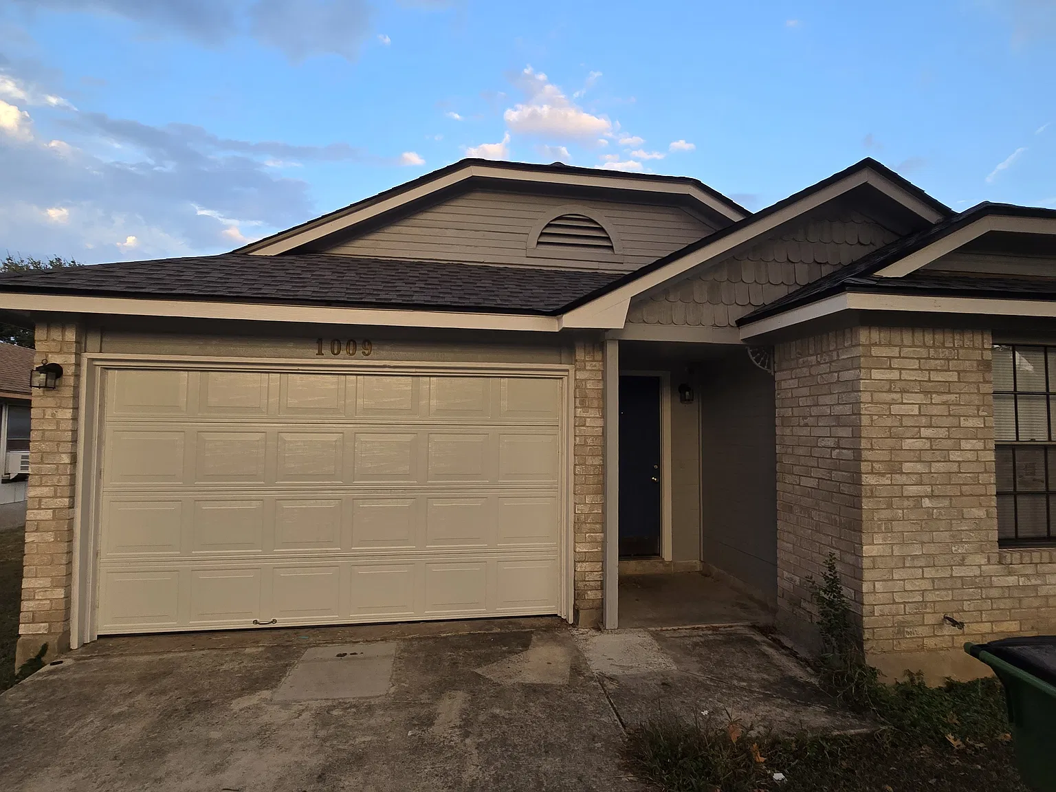 2 bed, 875 sqft, $1,650 — Photo 3