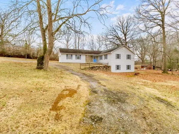 1297 Flowing Spring Rd, Buchanan, VA 24066