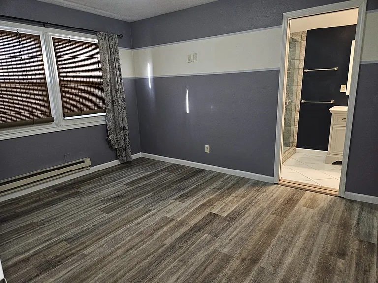 1009 N Twyckenham Dr — Photo 7