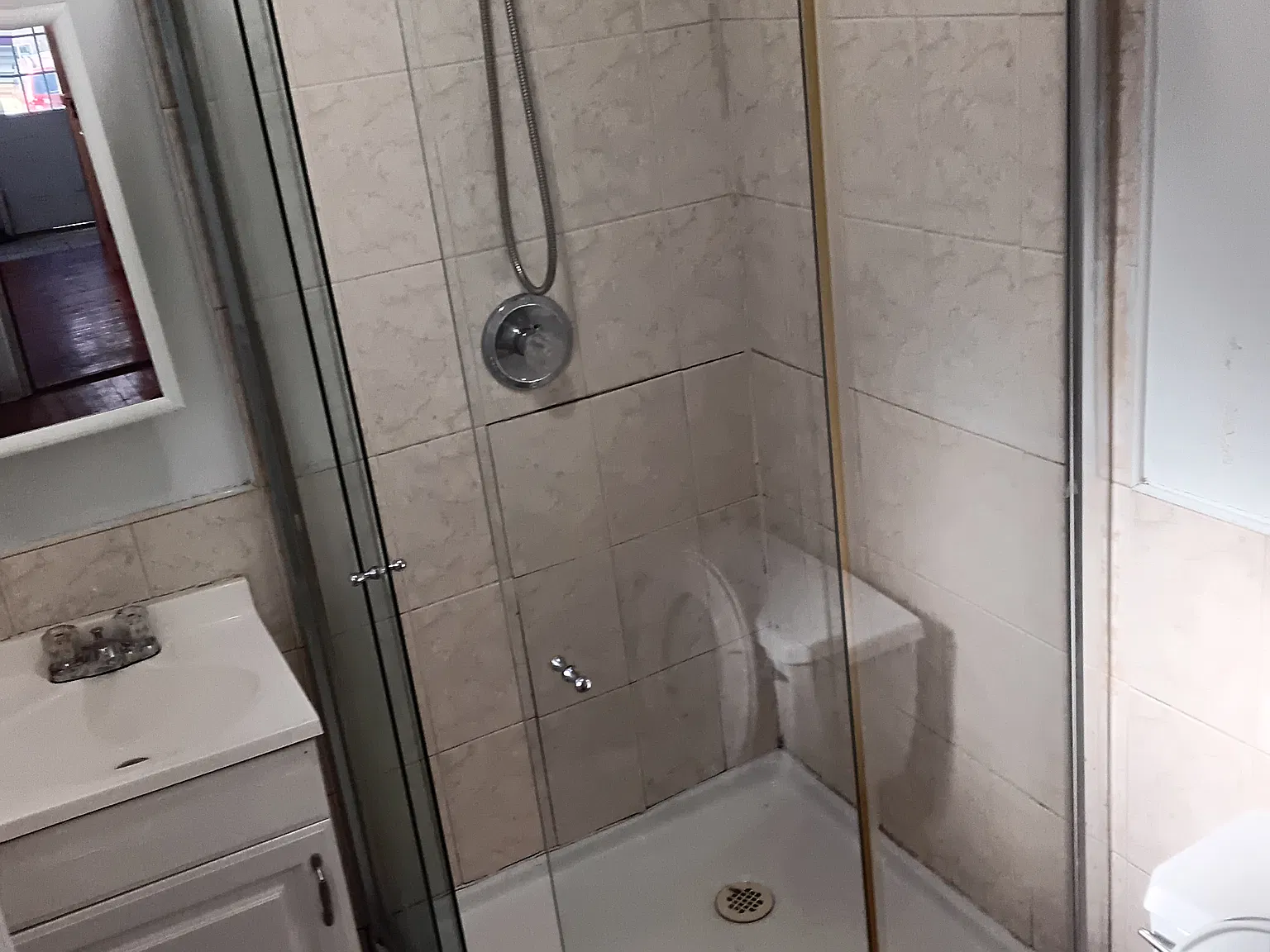 1 bed, 250 sqft, $1,150 — Photo 4