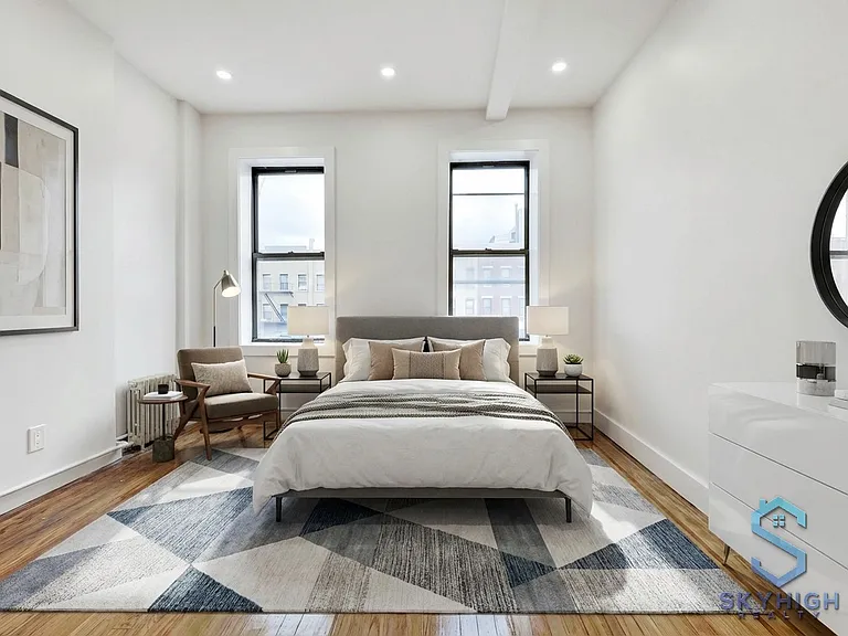 771 4th Ave #1B — Photo 1