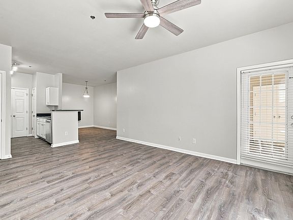 4th image of 270 Riverbend Dr APT 2D