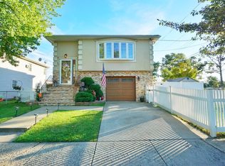 72 Vedder Ave, Staten Island, NY 10302