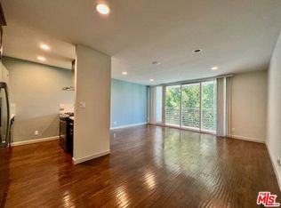 1920 Hillcrest Rd APT 12A, Los Angeles, CA 90068