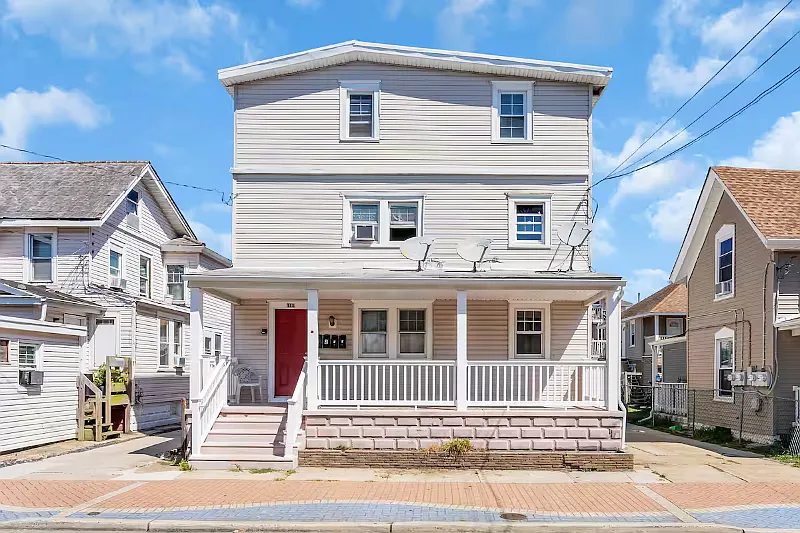 Winter Rental September 2026 Through April 2027 - 2BR Apt - First Floor - Newly Updated — Photo 2