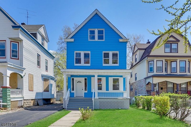 1st image of 174 N MUNN AVE